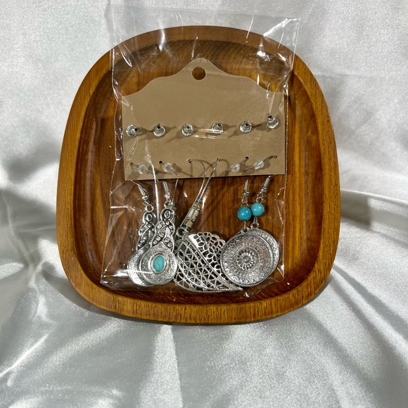 Southwestern Earrings Set - Picture 2 of 3